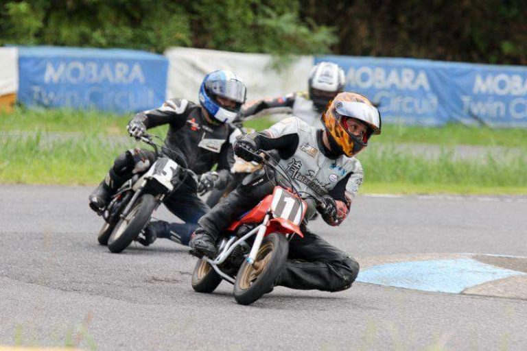 QR50 でスーパーモトクラスに出よう