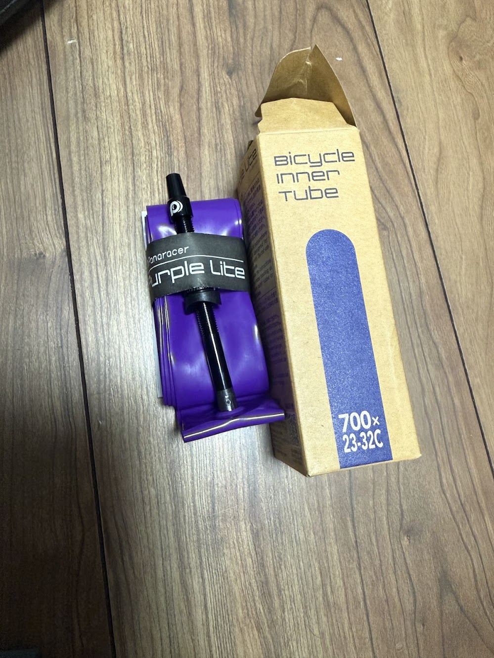 パナレーサーPURPLE LITEの紫色TPUチューブ