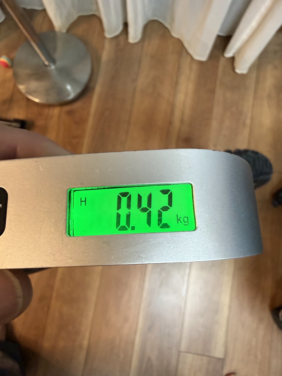 交換前の26インチタイヤの実測重量約420g