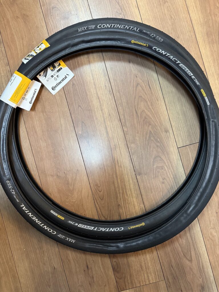 海外から取り寄せたContinental CONTACT Speed 26×1.60タイヤ